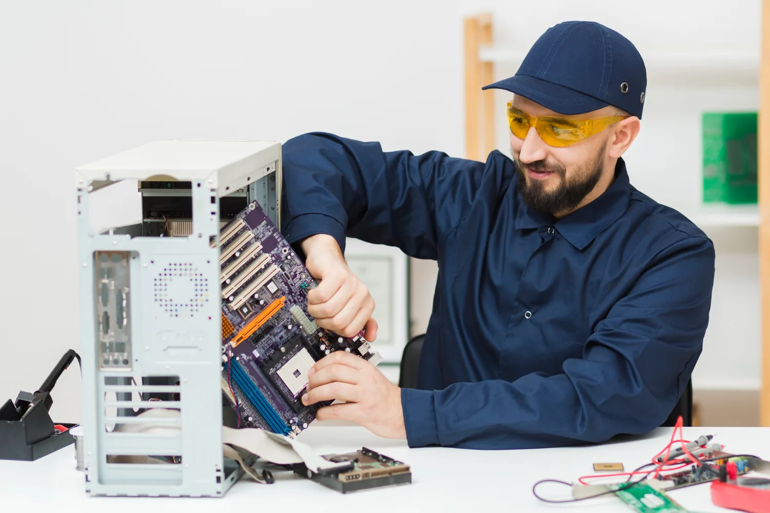 Comprehensive Tablet Repair Services - 优直播